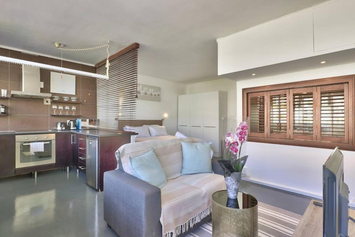 Montclair 60B Appartement Kaapstad Buitenkant foto
